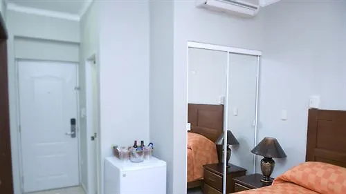 Hotel Century Plaza سانتياغو دي لوس كاباليروس